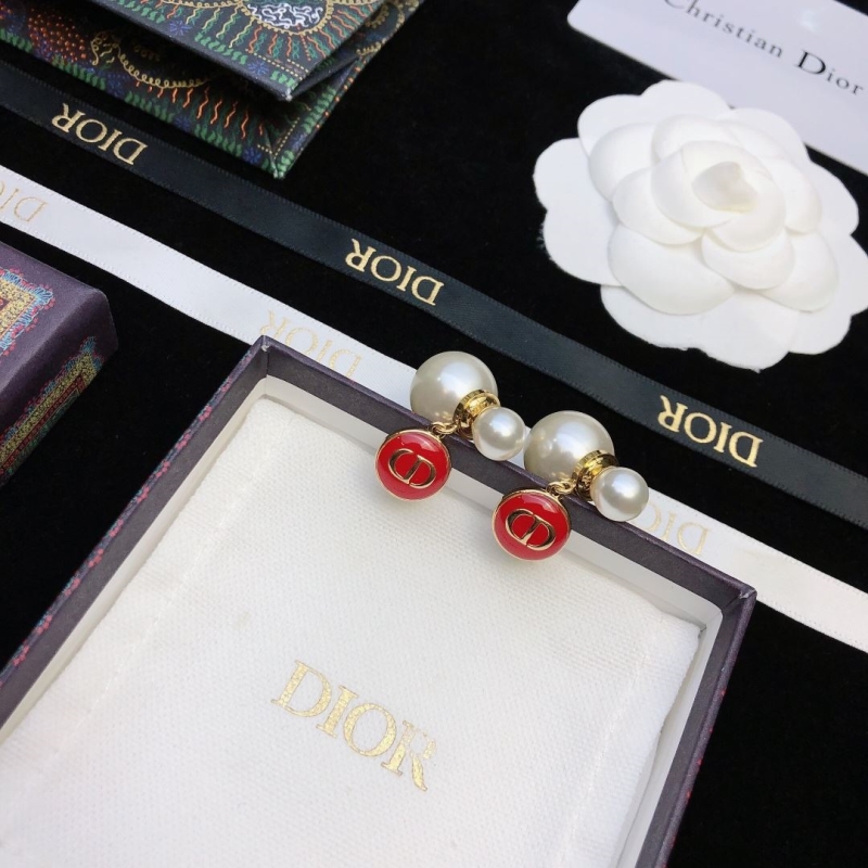 chr1st1an D10r earrings